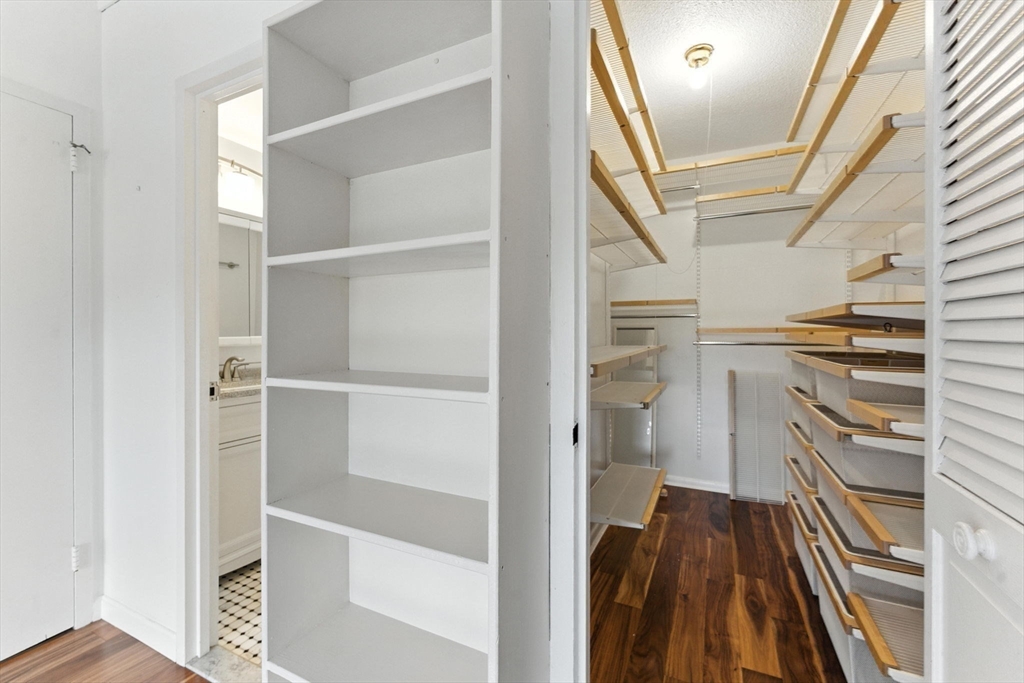 22 Chestnut Place #608 - Photo 10