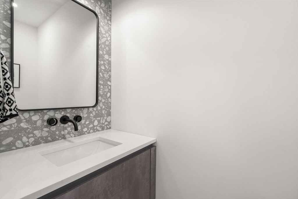 149 Babcock St #149 - Photo 15