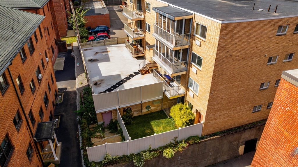 123 Sewall Ave #LC - Photo 19