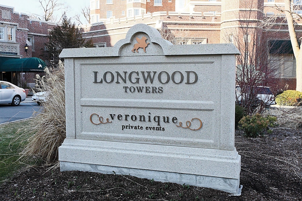 20 Chapel St #APH4 - Photo 35