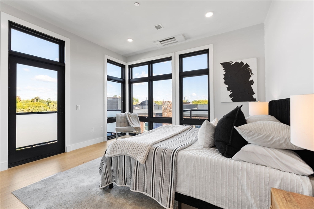 14 Green Street #PH1 - Photo 29