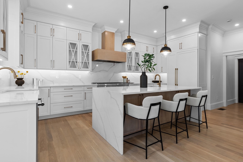 261 Tappan St #TH-1 - Photo 4