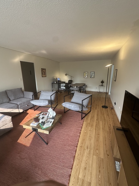 33 Pond Ave #422 - Photo 4