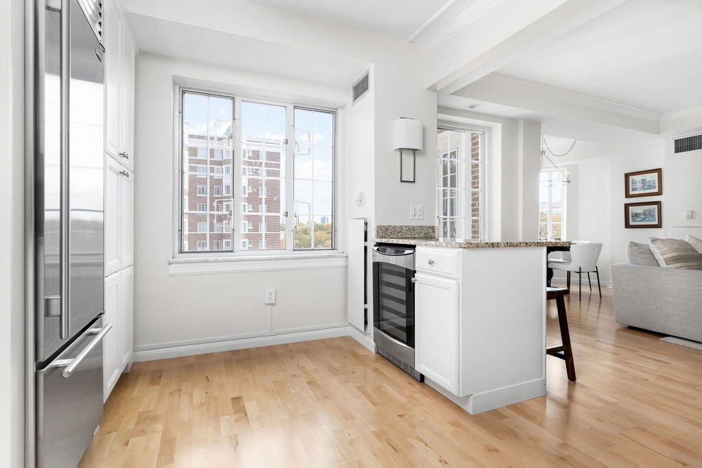 20 Chapel St #B712 - Photo 8