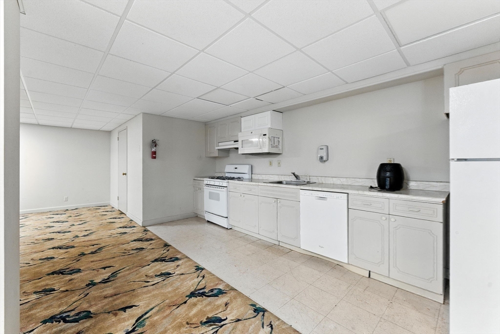 22 Chestnut Place #608 - Photo 25