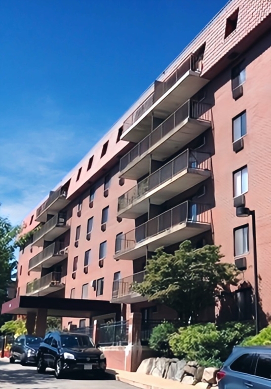 125 Pleasant St #304 - Brookline, MA