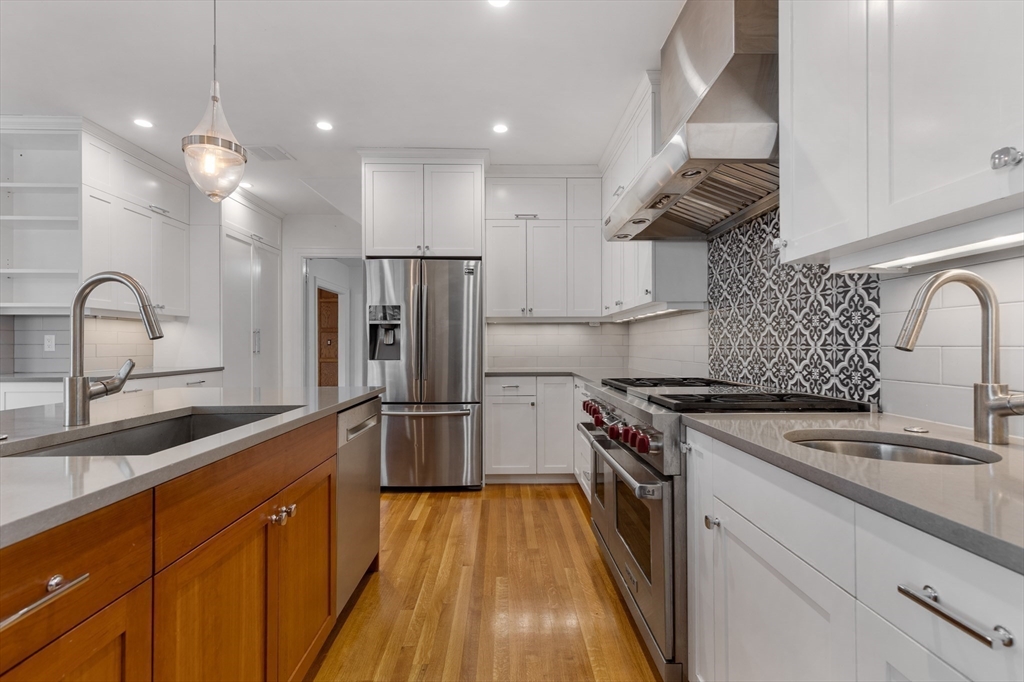 191 Davis Ave - Brookline, MA