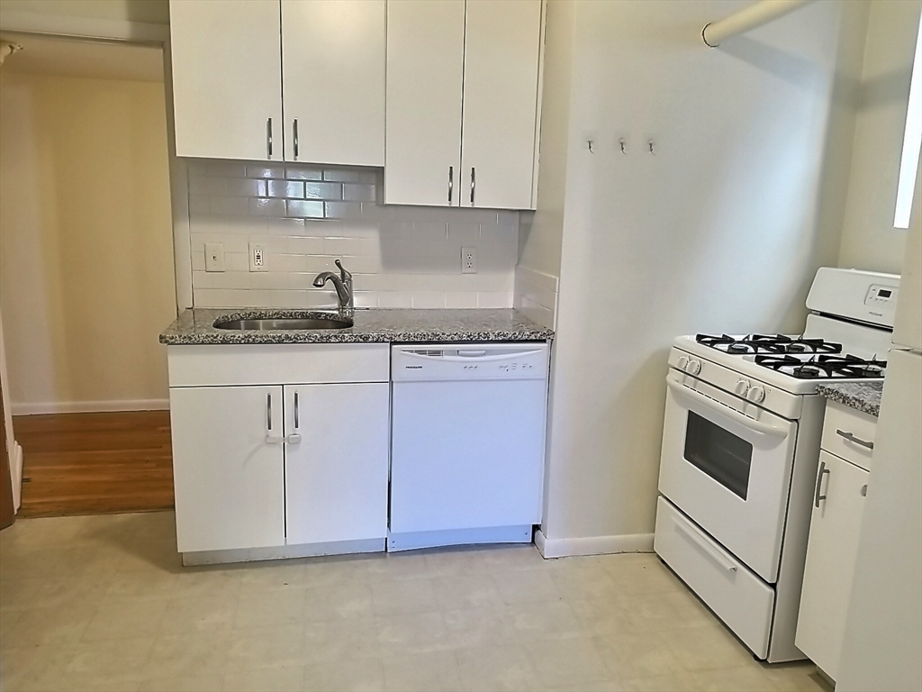 223 Saint Paul #b 223 Saint Paul #B - Brookline, MA