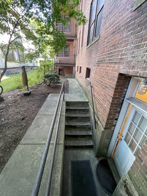 33 Winslow Rd #B - Brookline, MA