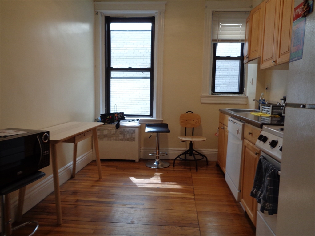 40 Carlton Street #5 - Brookline, MA