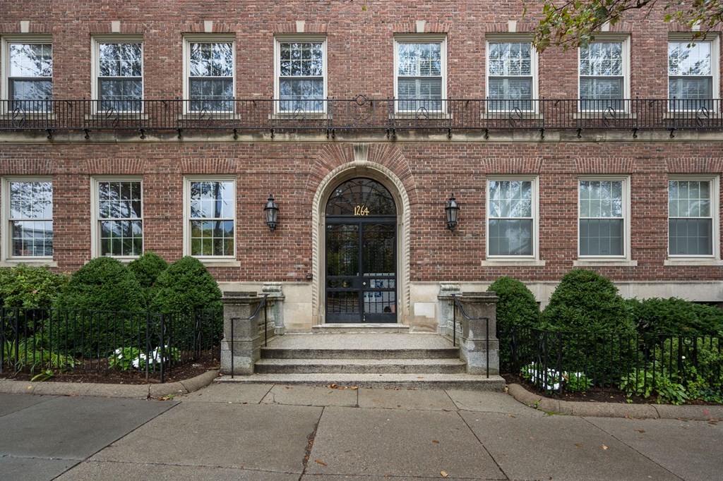 1264 Beacon St #5 - Brookline, MA