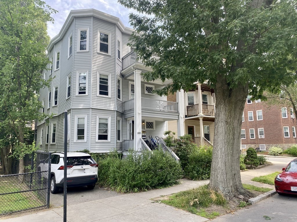 127 Eliot St #3 - Brookline, MA