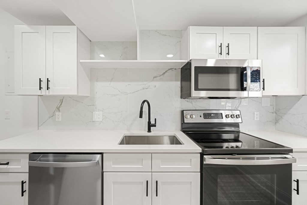 127 Winthrop Rd #12A - Brookline, MA