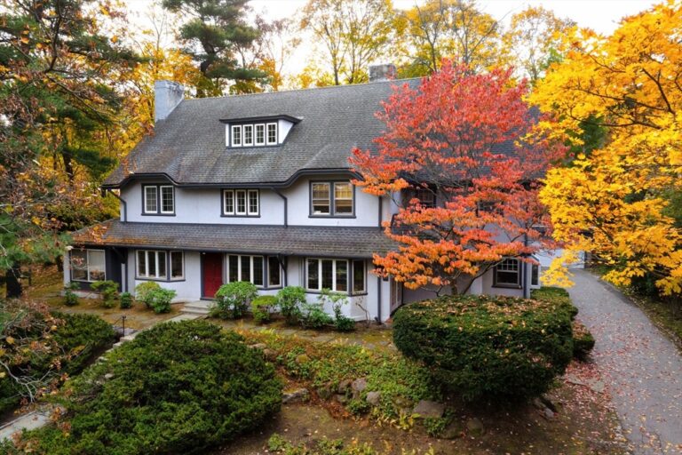 282 Buckminster Rd - Brookline, MA