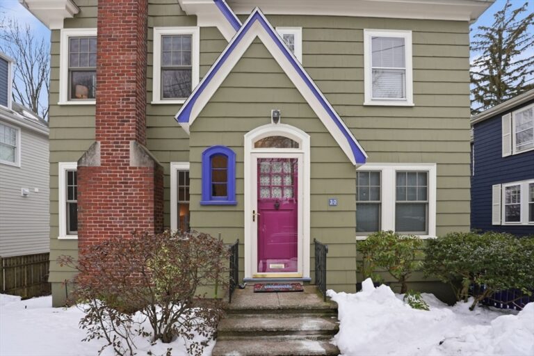 30 York Ter - Brookline, MA