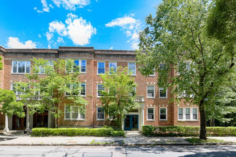315 St Paul #Unit 1 - Brookline, MA