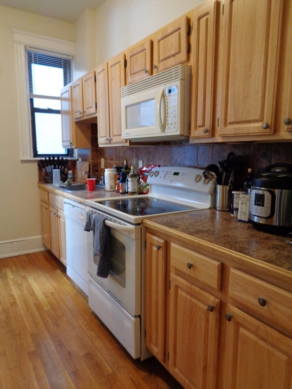 40 Carlton Street #5 - Brookline, MA