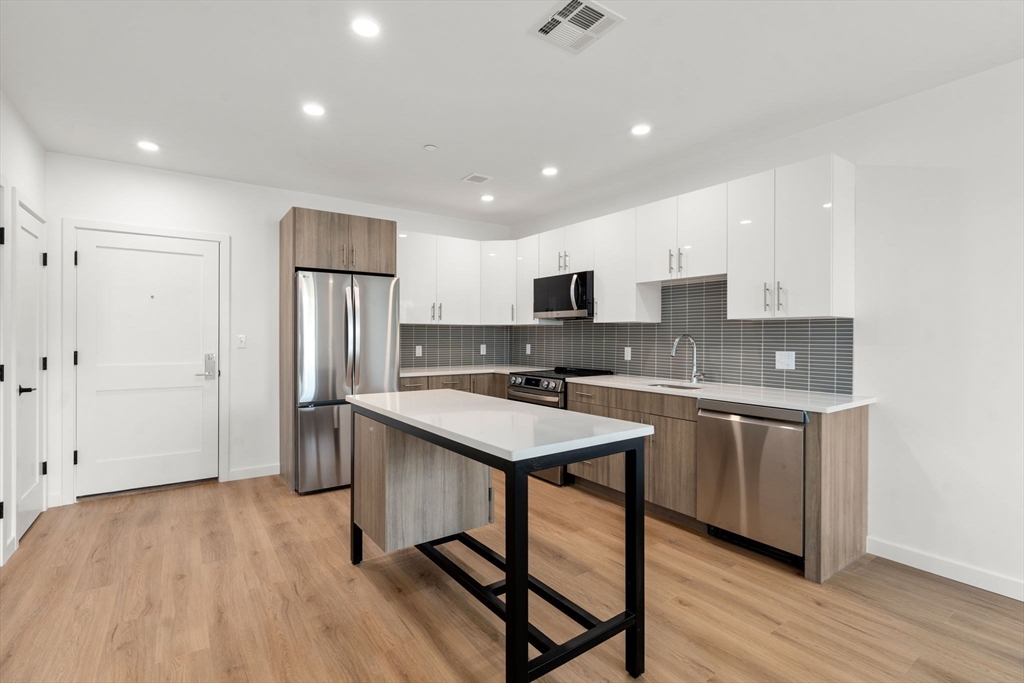 40 Centre St #408 - Brookline, MA