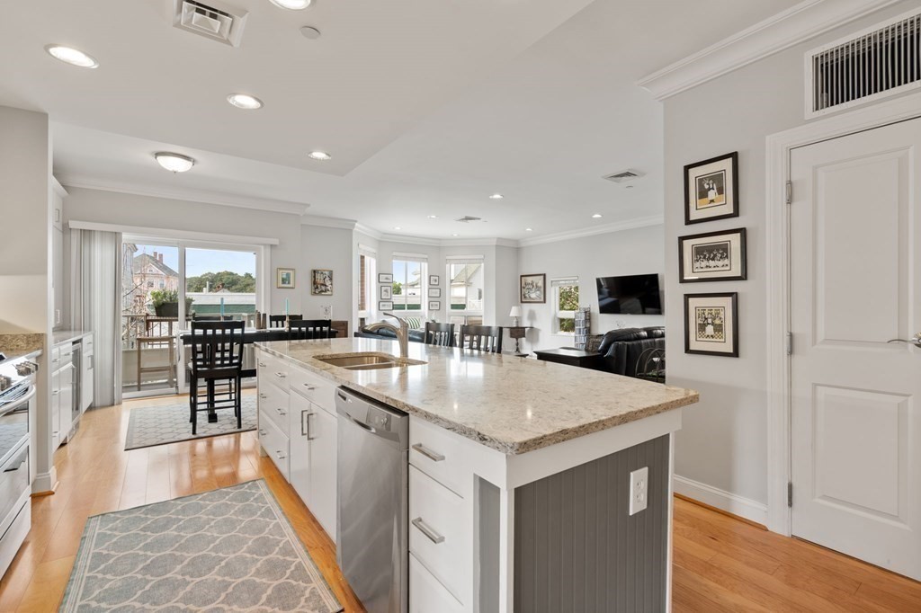 629 Hammond St #E219 - Brookline, MA