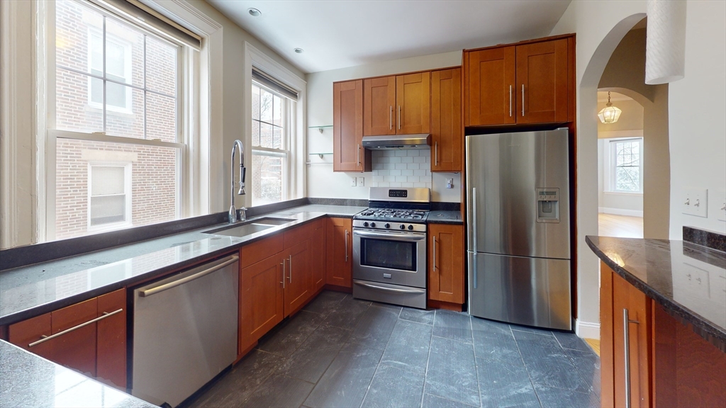 79 Thatcher Street #2 79 Thatcher Street #2 - Brookline, MA