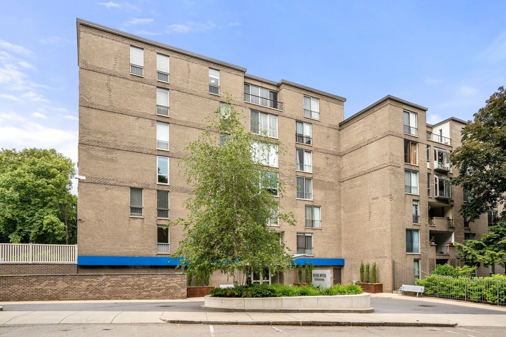 99 Pond Avenue #D802 - Brookline, MA