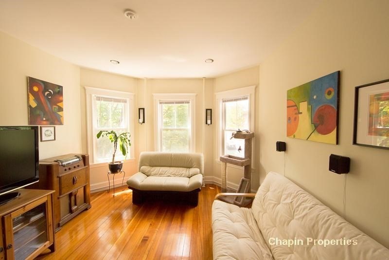 102 Franklin St #2 - Brookline, MA