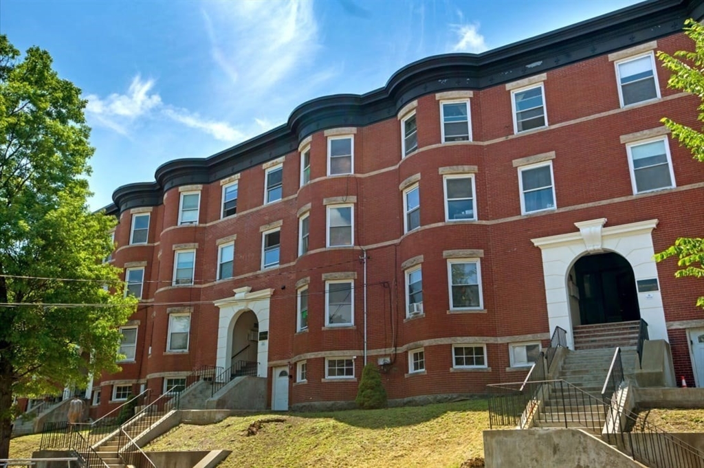108 Winthrop Rd #2 - Brookline, MA