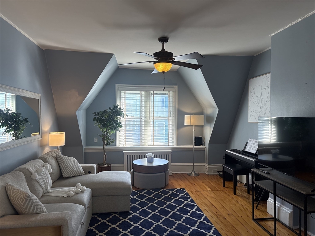137-3 Walnut St #FURNISHED - Brookline, MA