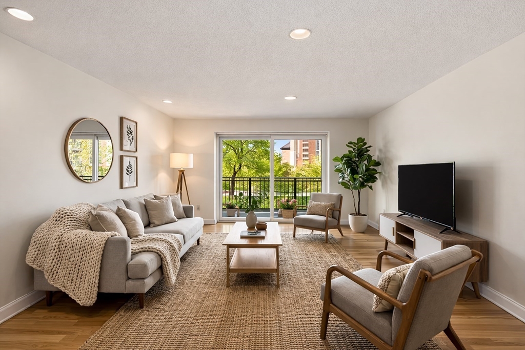 15 Francis St #16 - Brookline, MA