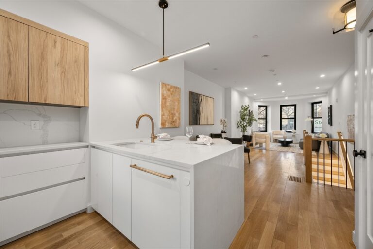 1618 Beacon #A - Brookline, MA