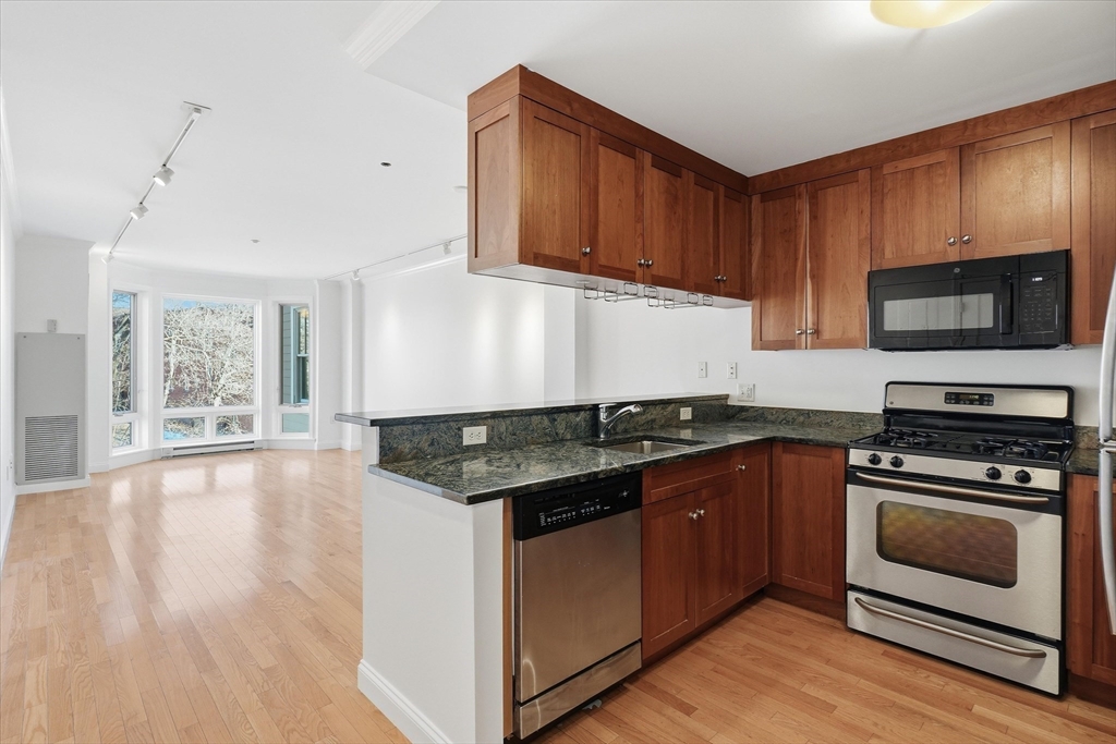 2-14 Saint Paul St #403 - Brookline, MA