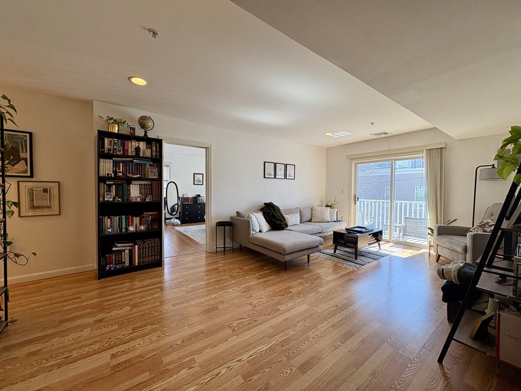 20 Cameron St #304 - Brookline, MA