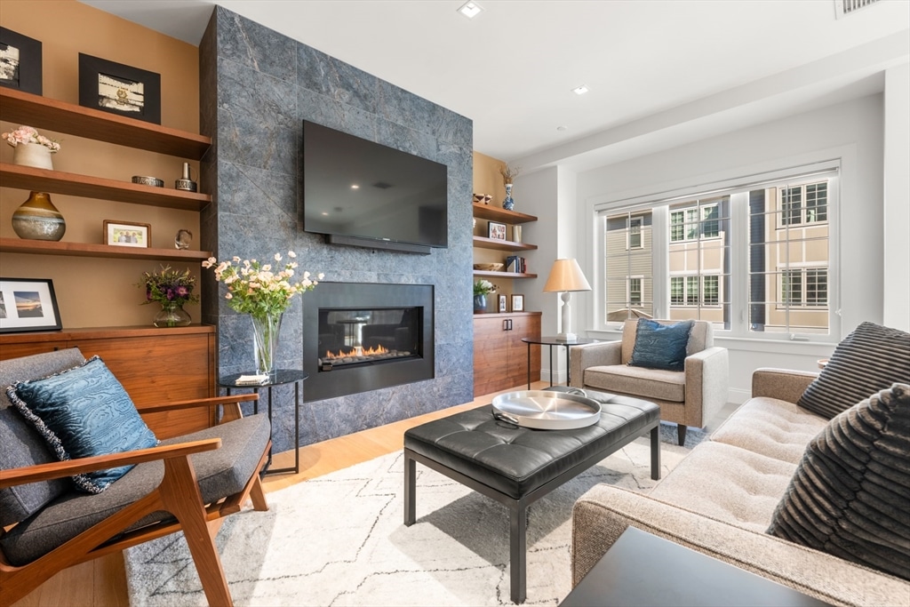21 Crowninshield Rd #21 - Brookline, MA
