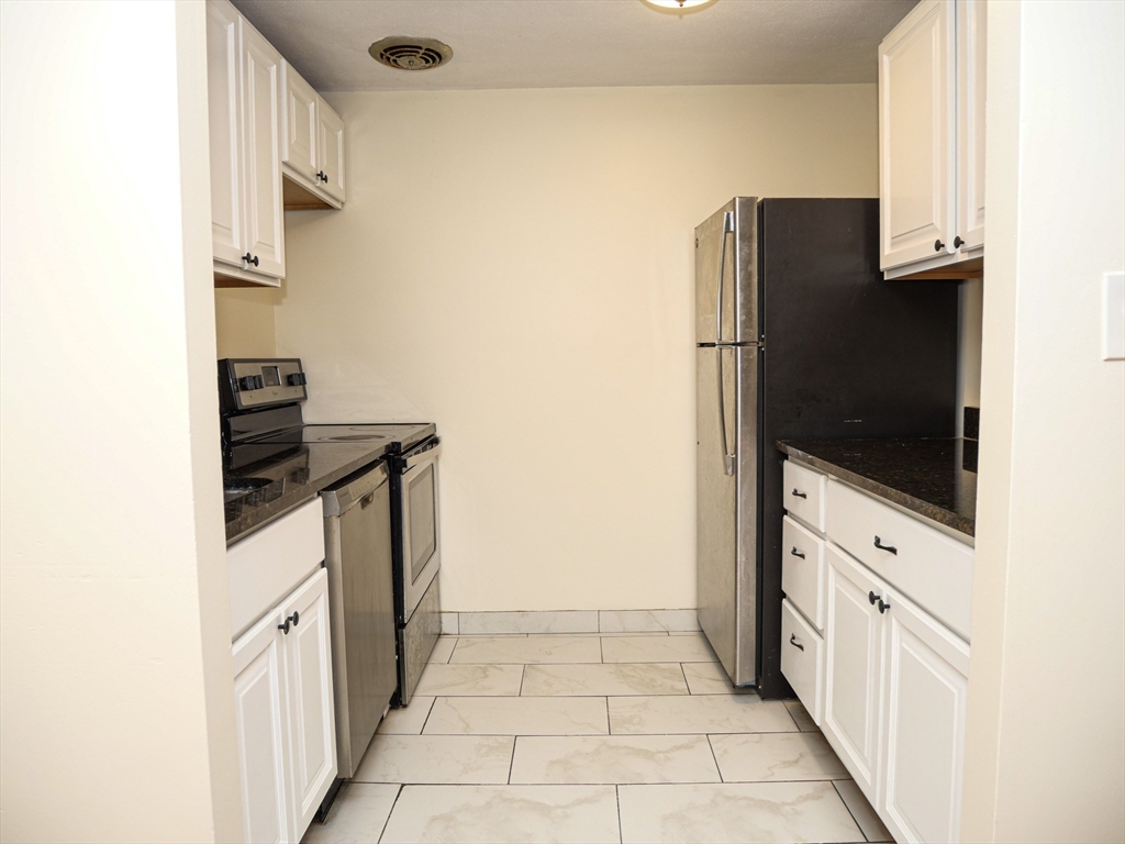 217 Kent #23 - Brookline, MA