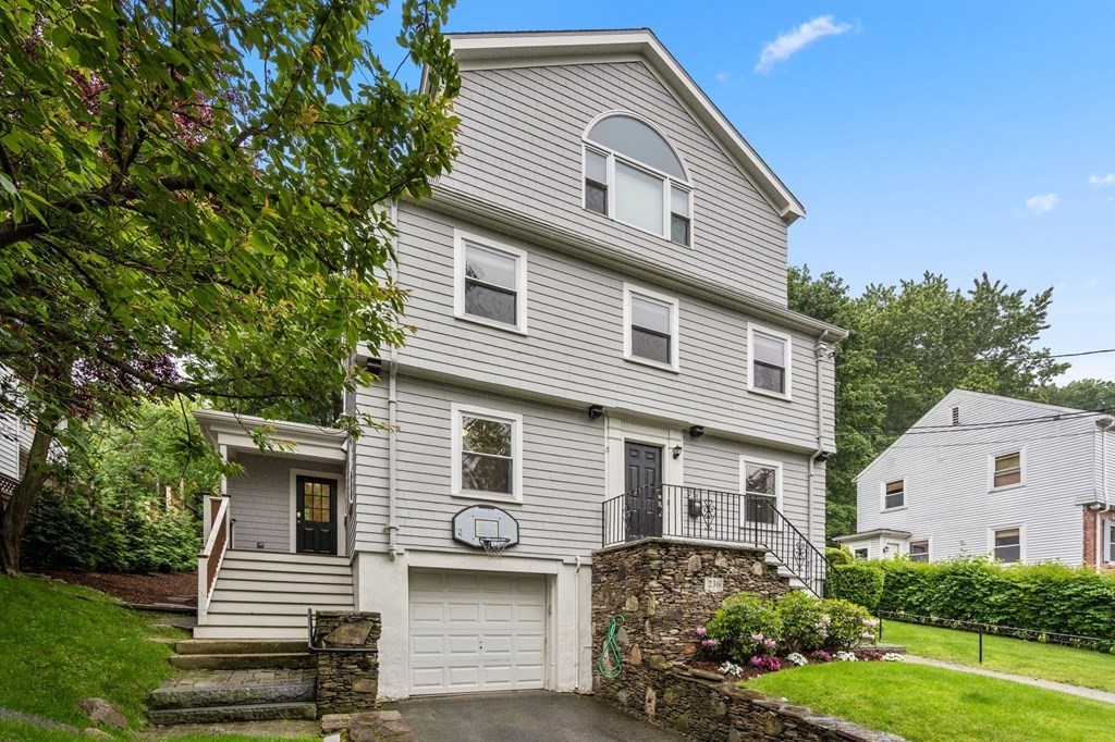 236 Mason Ter - Brookline, MA