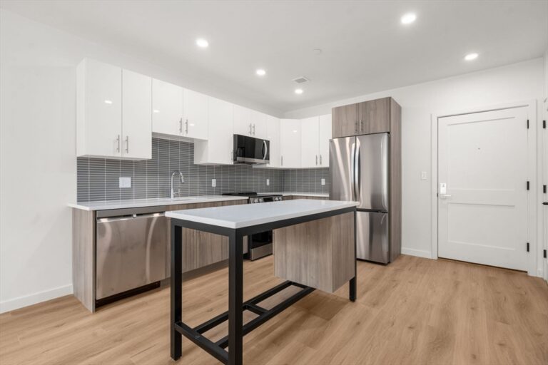 40 Centre St #405 - Brookline, MA