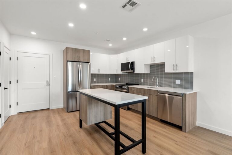 40 Centre St #J506 - Brookline, MA