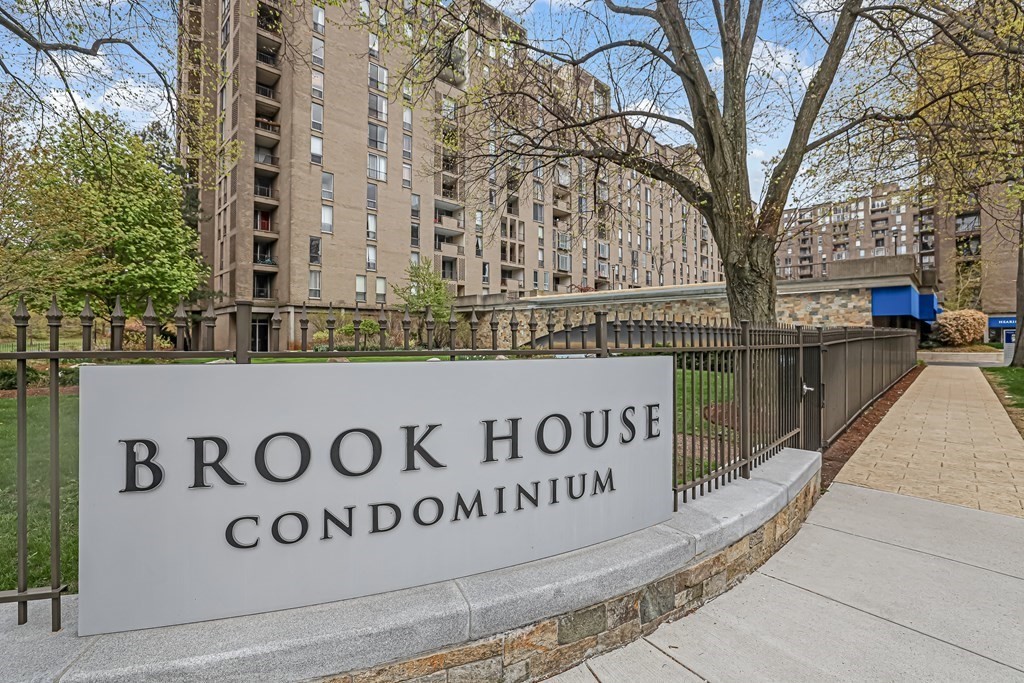 44 Washington St #801 44 Washington St #801 - Brookline, MA