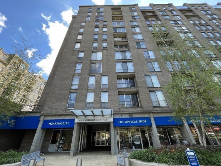 44 Washington St #901