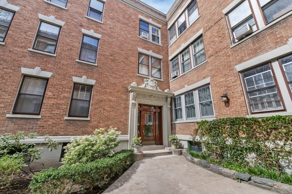 441-5 Washington St. #5 - Brookline, MA