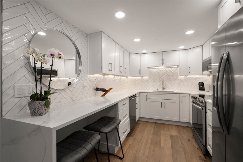 45 Longwood Ave #712 - Brookline, MA