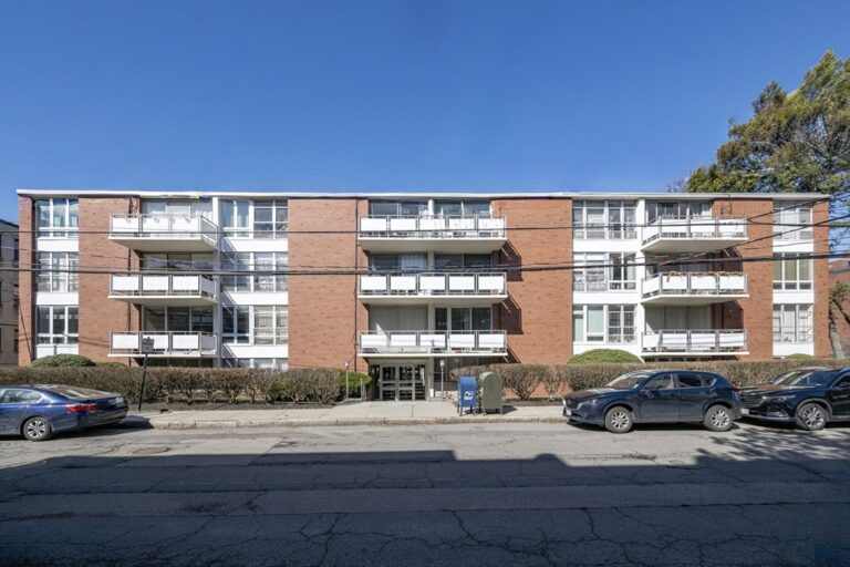 50 Park St #38 - Brookline, MA