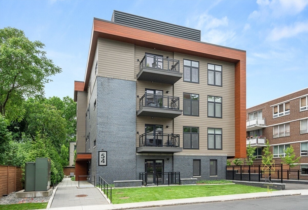 54 Auburn St #400 - Brookline, MA
