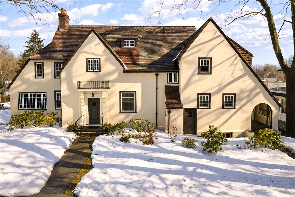 55 Penniman Rd - Brookline, MA