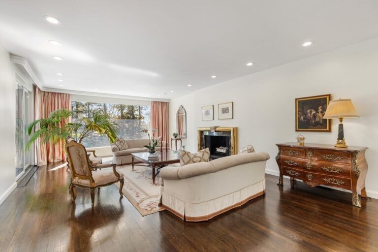 9 Singletree Road - Brookline, MA