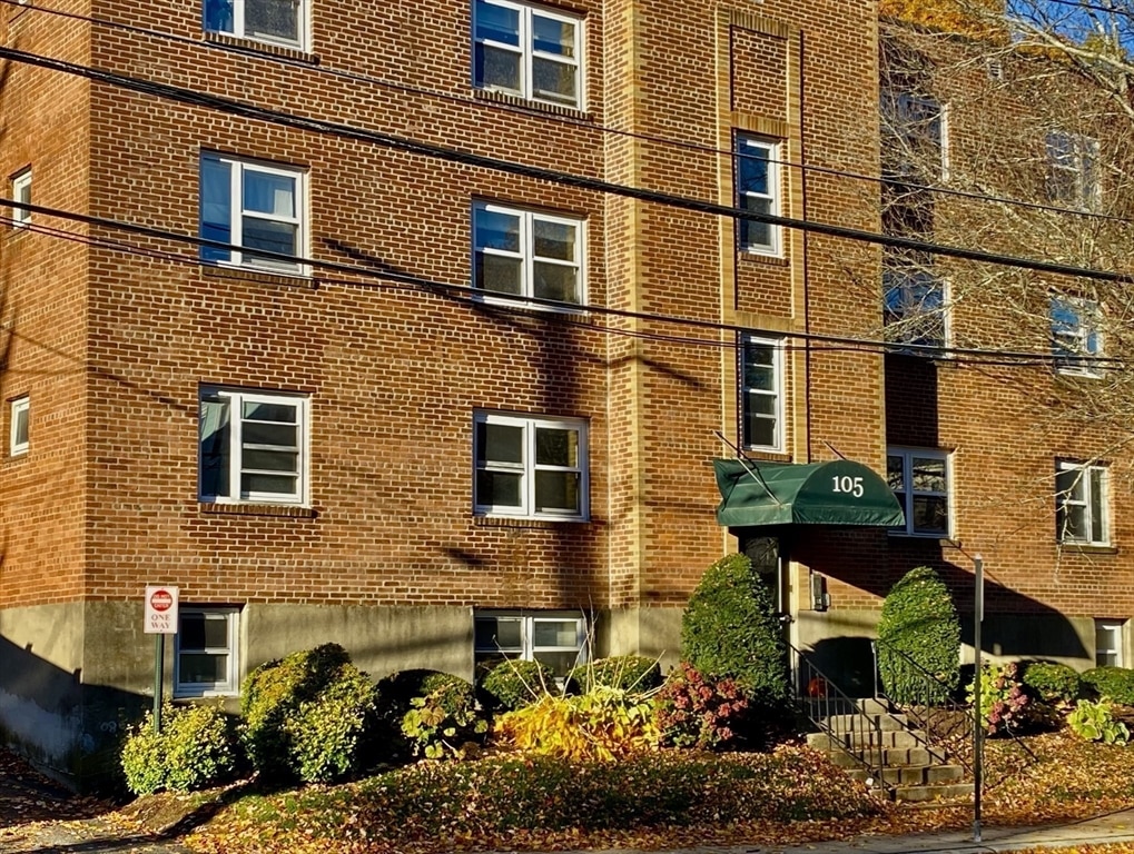 105 Chestnut St #2 105 Chestnut St #2 - Brookline, MA