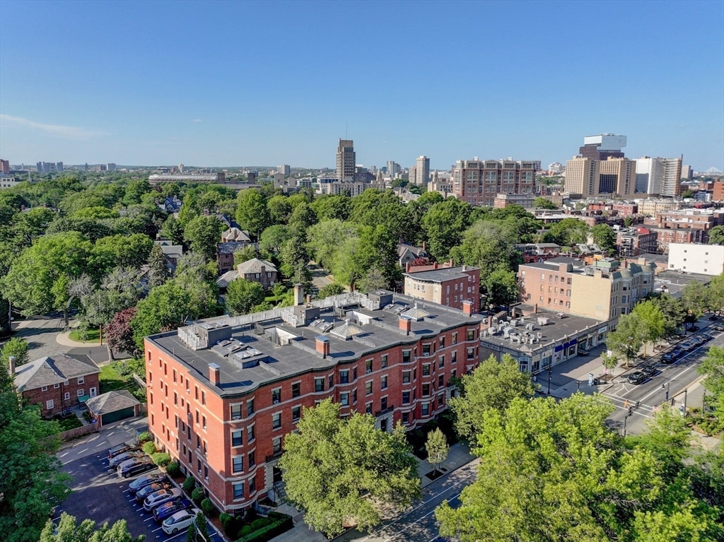 1064 Beacon St #12A - Brookline, MA