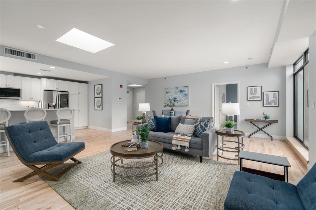 110-112 Cypress St #ph3 110-112 Cypress St #PH3 - Brookline, MA