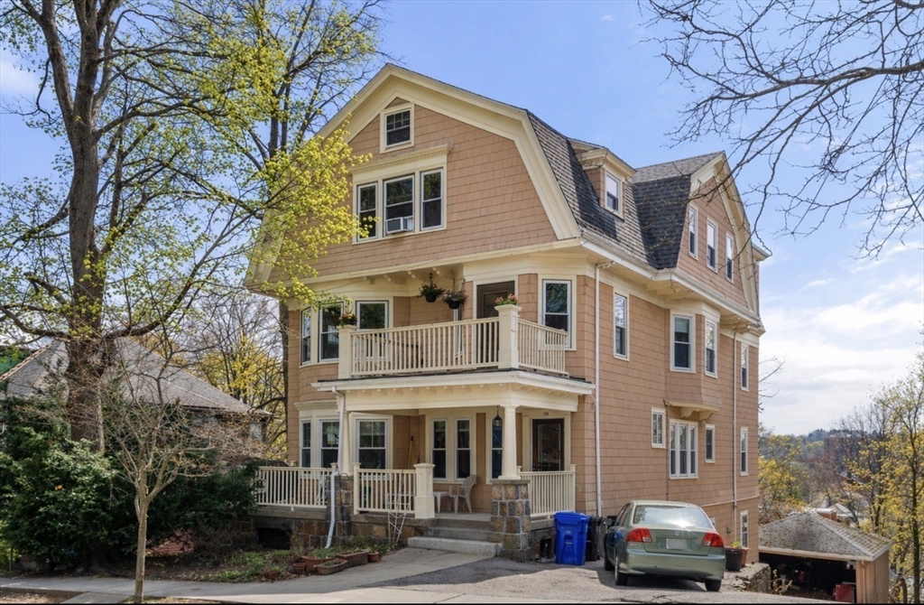 114 Lancaster Ter #2 - Brookline, MA