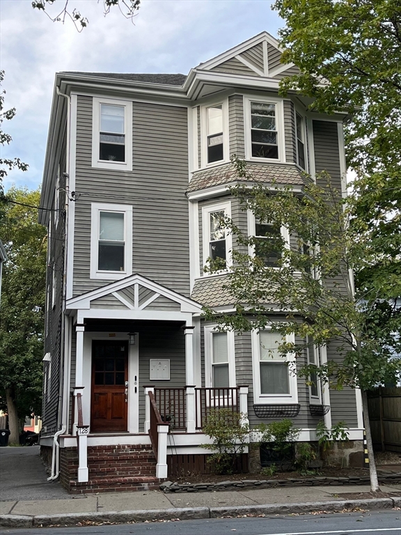 128 Chestnut St #1 - Brookline, MA